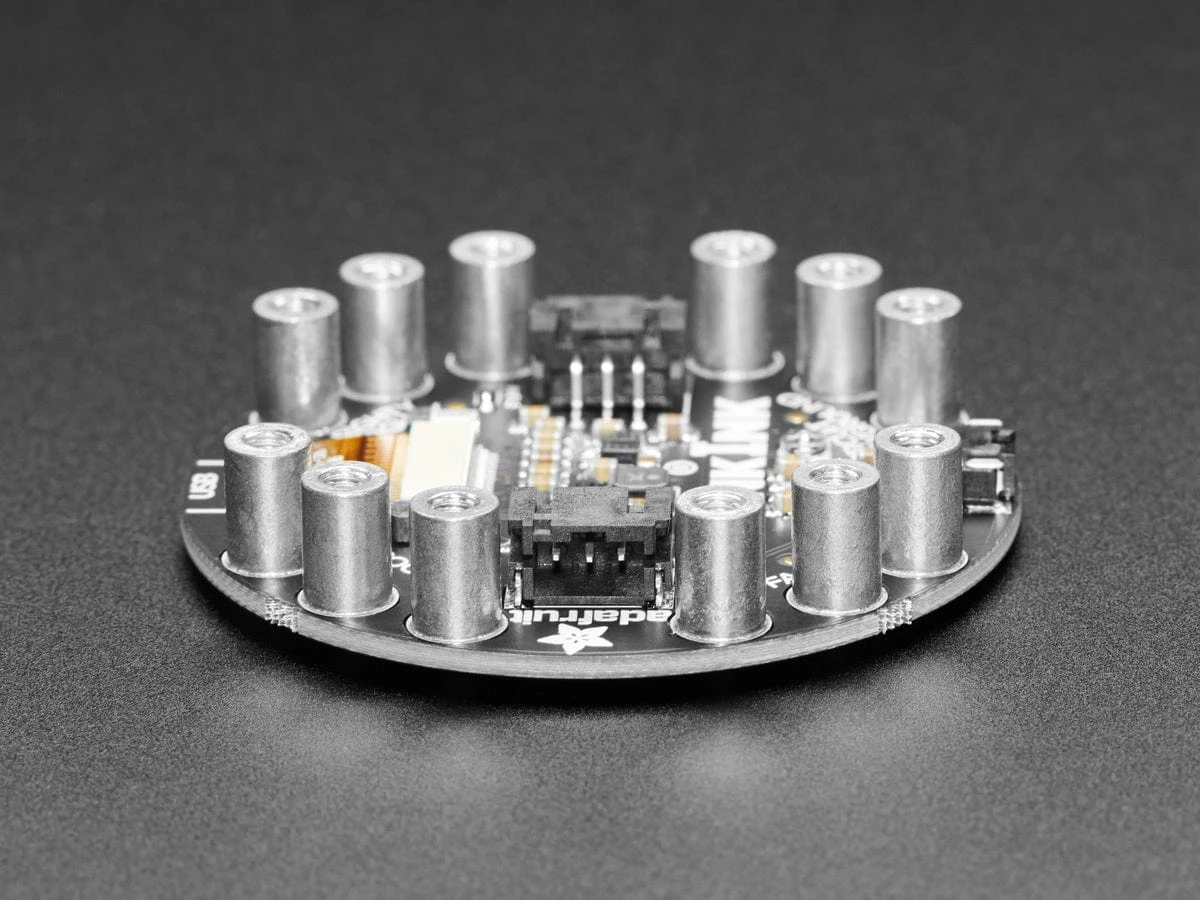 Circuit Playground 200x200 Tri-Color E-Ink Gizmo (E-Ink Display + Audio Amplifier) 4 Circuit Playground 200x200 Tri-Color E-Ink Gizmo (E-Ink Display + Audio Amplifier) - Image 4