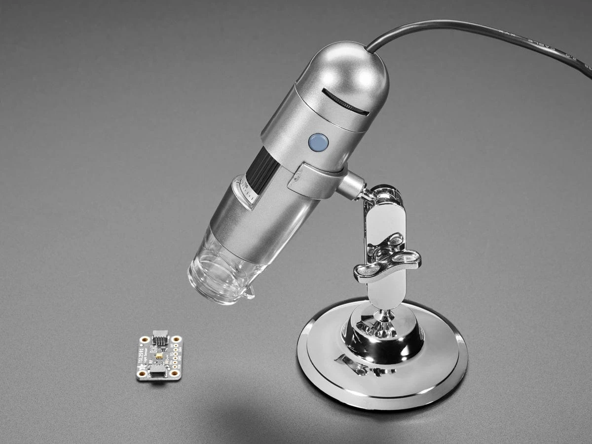 USB Microscope - 5MP Interpolated 220x Magnification / 8 LEDs 1 USB Microscope - 5MP Interpolated 220x Magnification / 8 LEDs